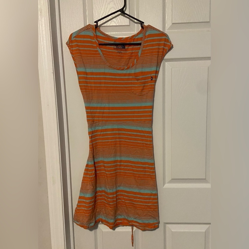 The North Face Kambra Striped Dress Womens Medium Orange Tie Back Short Sleeve
